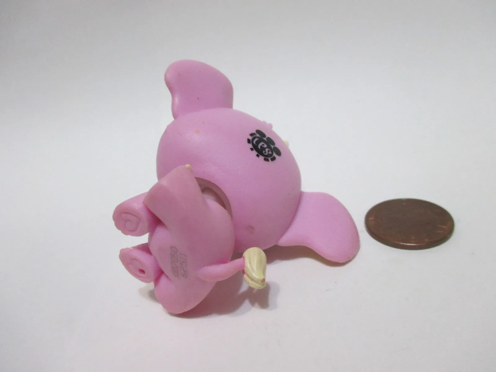 LIKE NEW Littlest Pet Shop Pinky Probo #256 Pink Elephant from Chasing Butterflies New Generation New Edition NOV27NPO21