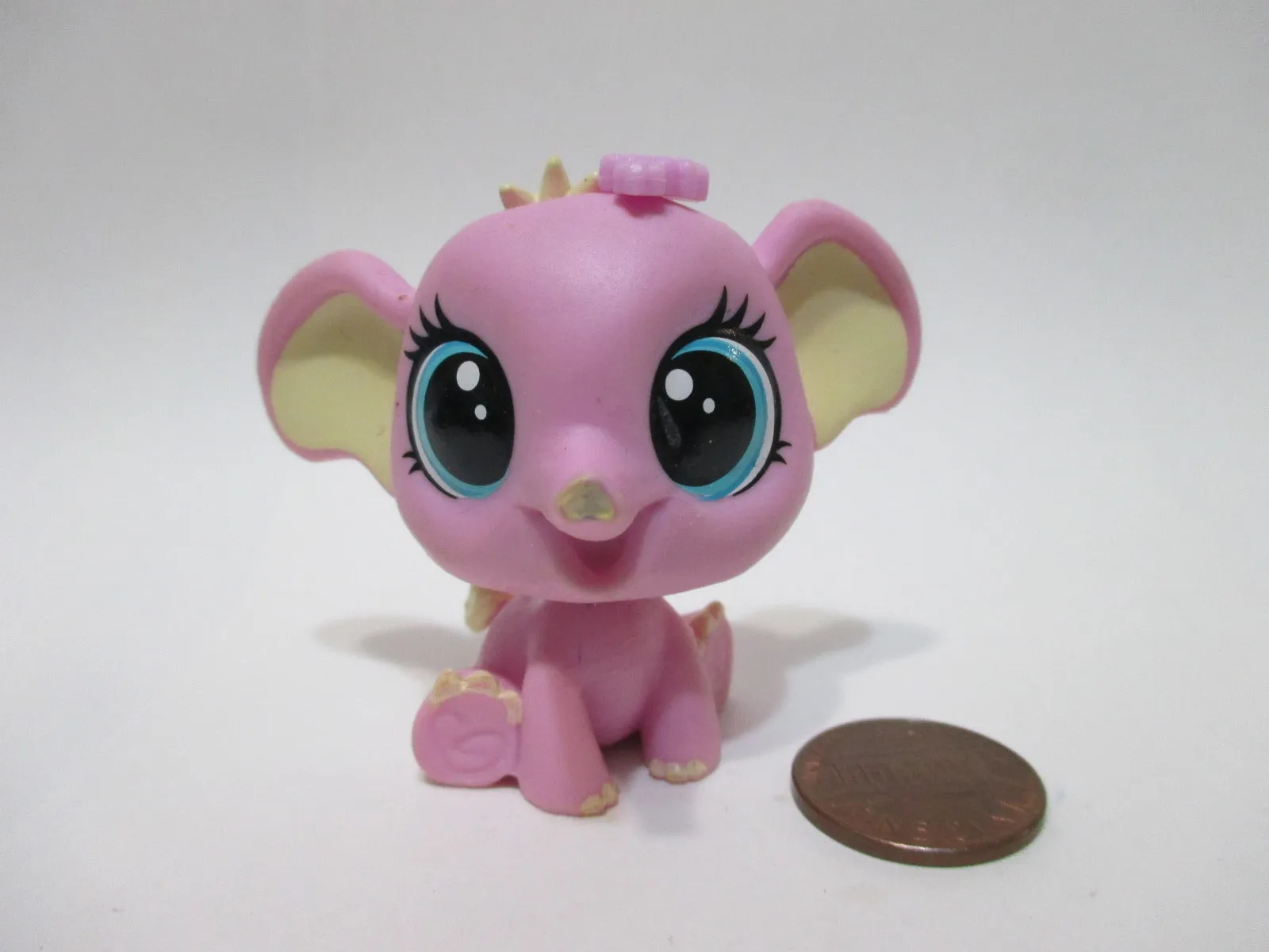 LIKE NEW Littlest Pet Shop Pinky Probo #256 Pink Elephant from Chasing Butterflies New Generation New Edition NOV27NPO21