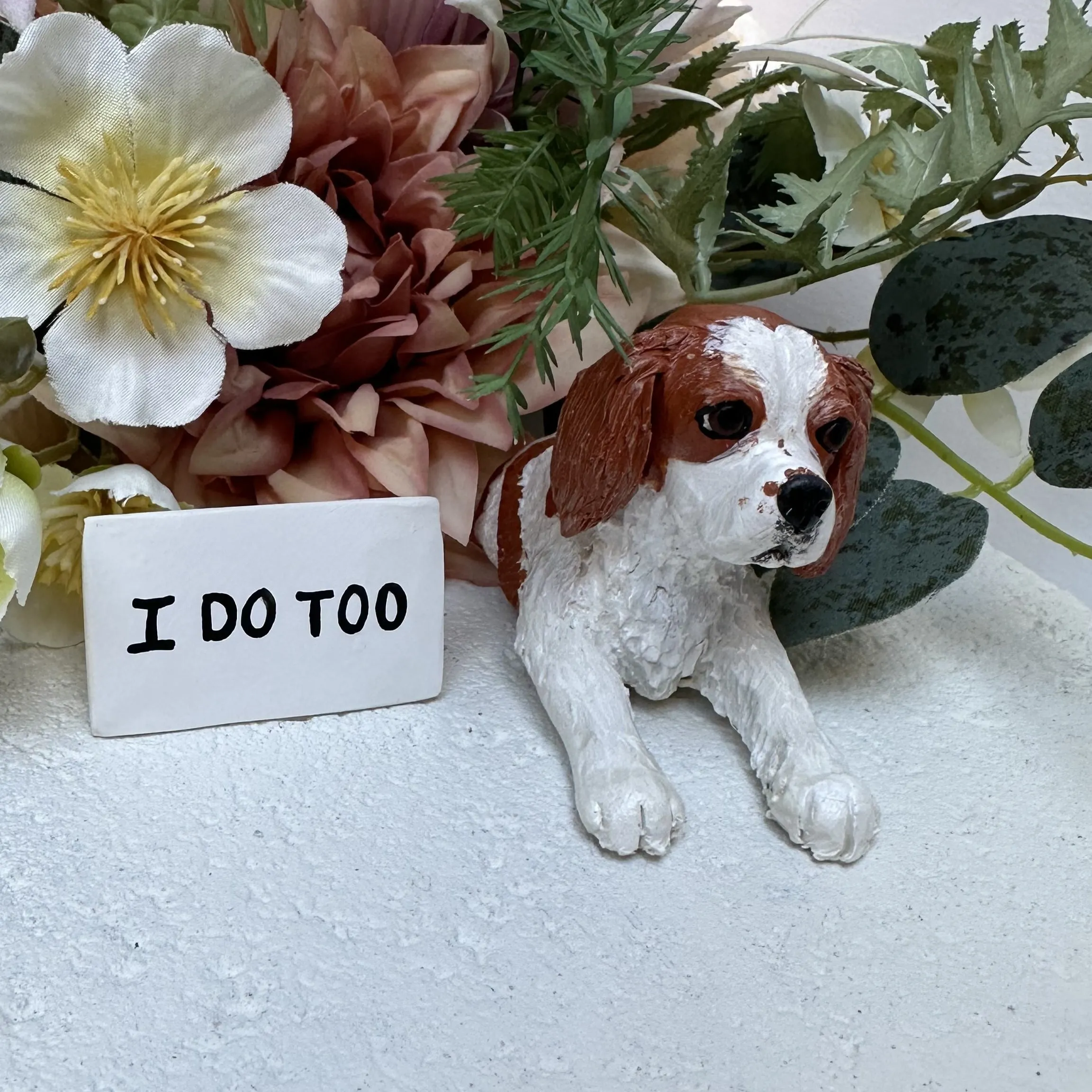 Peeking custom pet wedding cake topper